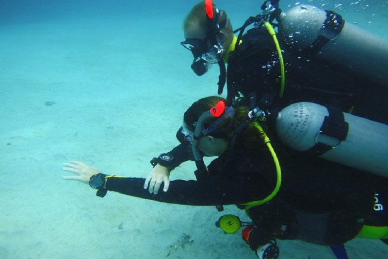 PADI Advanced Open Water Course - crystal Divers - Bali (2)